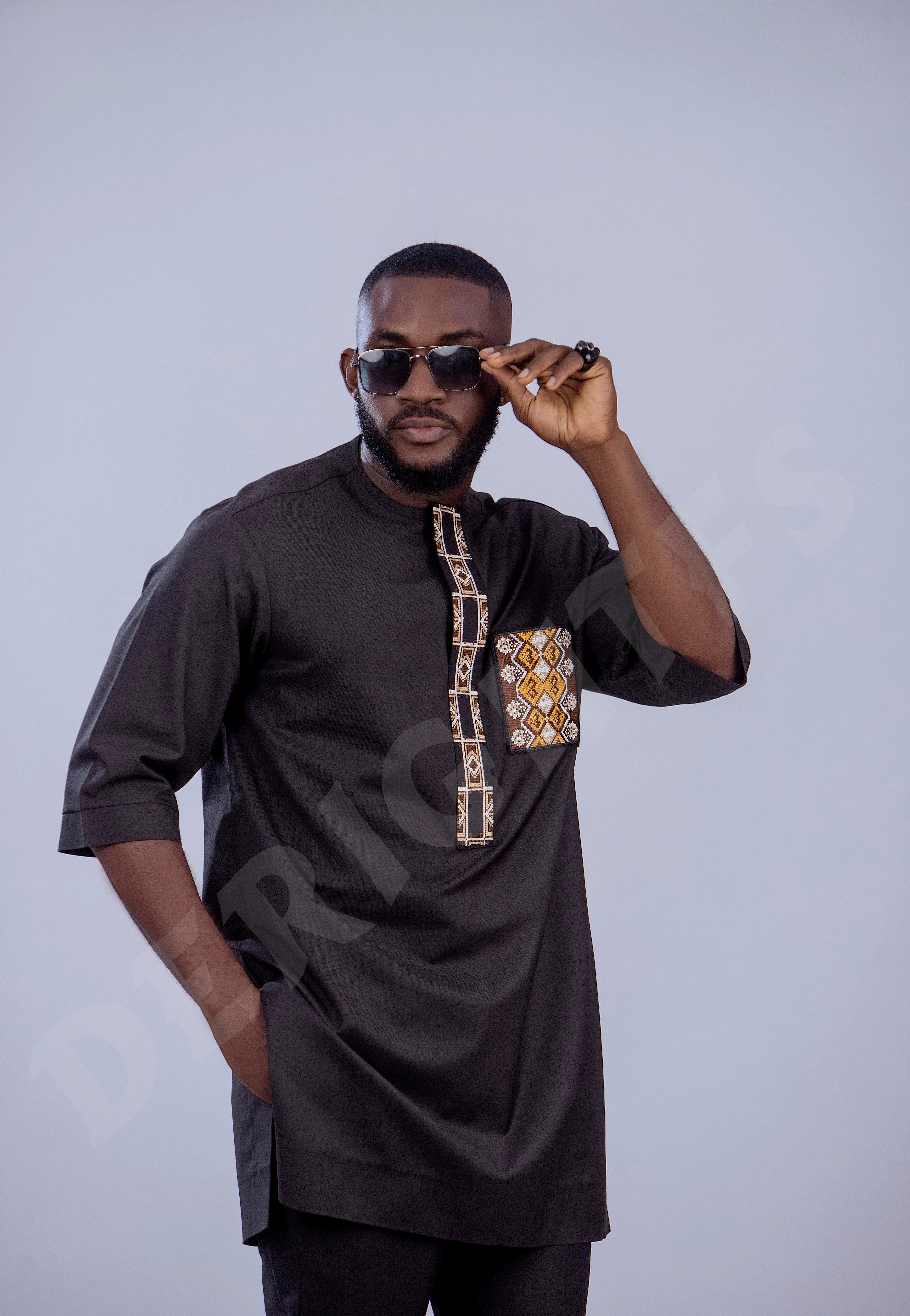 Modern African Men's Two-Piece Outfit - Stylish Dashiki Design