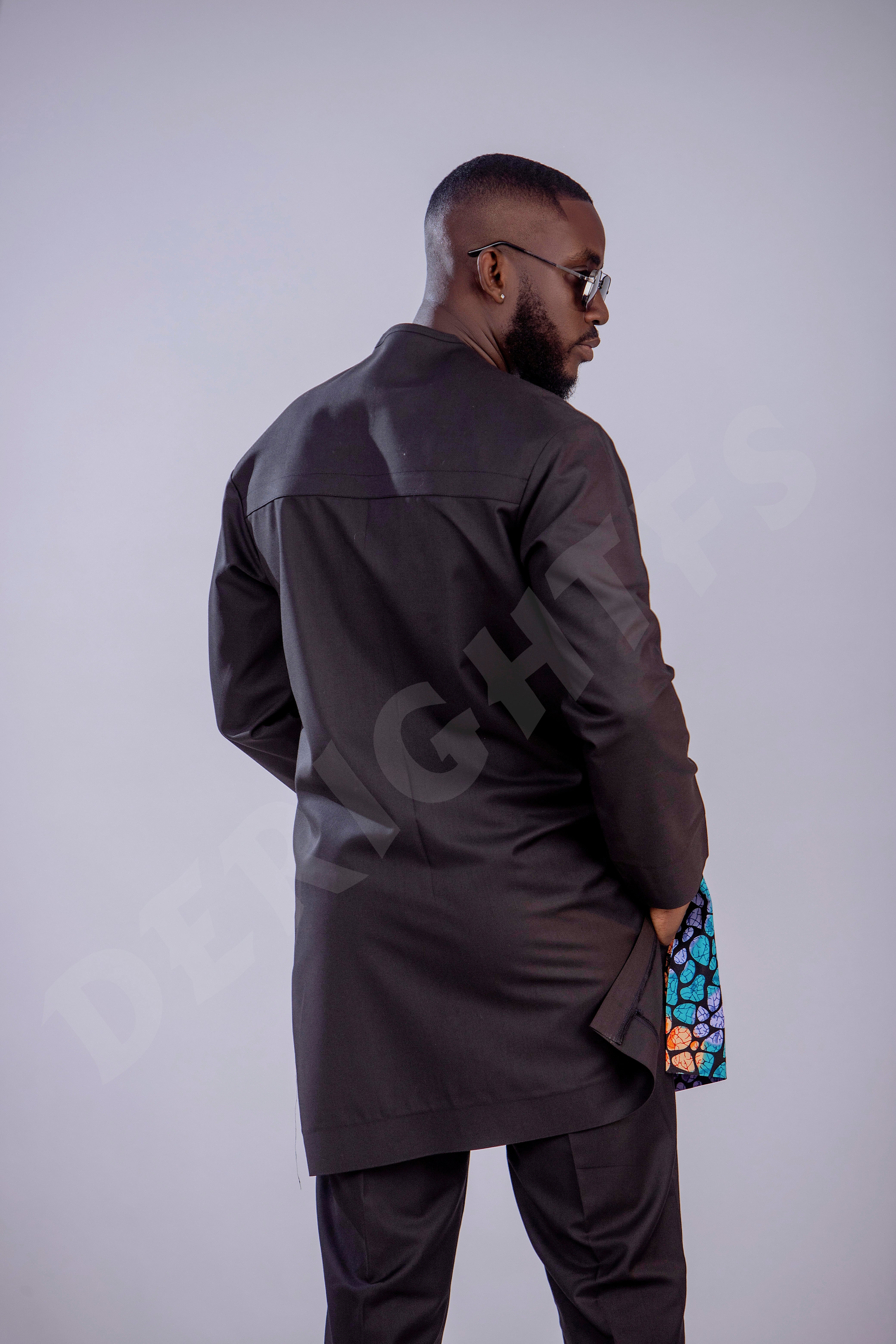 Vibrant African Print Long-Sleeve Tunic - Bold and Stylish